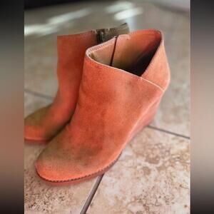 Excellent condition lucky brand wedge boots